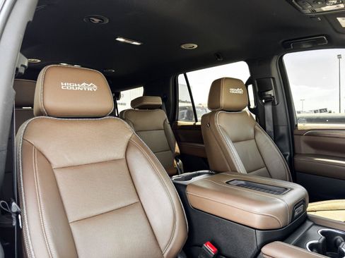 Used 2022 Chevrolet Tahoe High Country AWD/4WD image 14