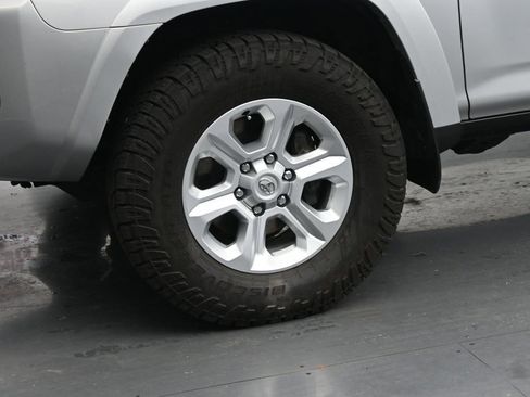 Used 2023 Toyota 4Runner SR5 Premium w/ Moonroof Package AWD/4WD image 12