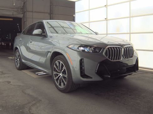 Used 2025 BMW X6 xDrive40i w/ Climate Comfort Package AWD/4WD image 1
