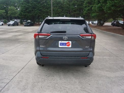 Used 2021 Toyota RAV4 XLE Premium FWD image 19