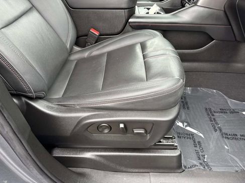 Used 2022 Chevrolet Tahoe RST w/ Luxury Package image 16