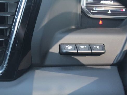 Certified 2025 GMC Sierra 2500 Denali Ultimate AWD/4WD image 29