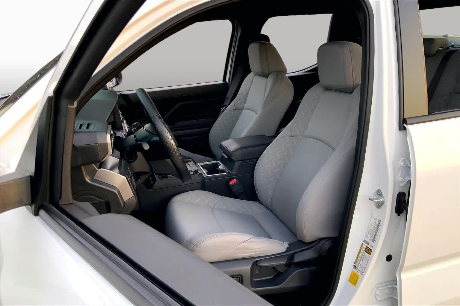 Certified 2026 Toyota Tacoma SR5 AWD/4WD image 8