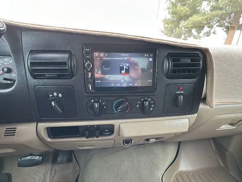 Used 2005 Ford F350 XL image 13