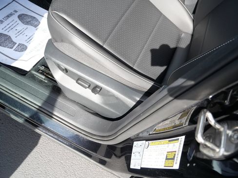 Used 2021 Volkswagen Tiguan S AWD/4WD image 16