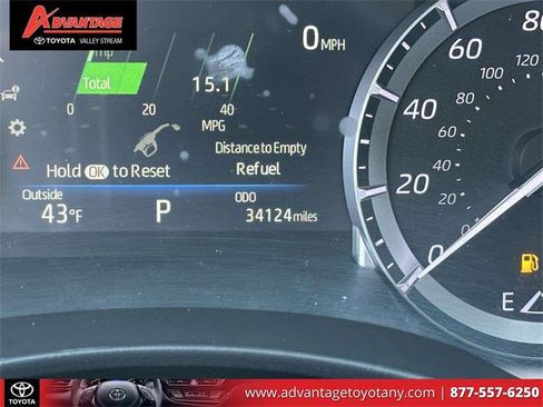 Certified 2022 Toyota Highlander XLE image 28