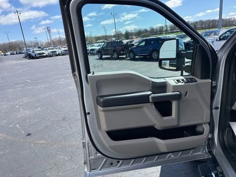 Used 2021 Ford F250 XLT w/ XLT Premium Package image 24