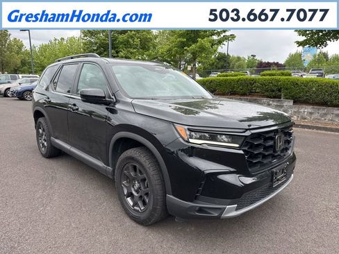 Used 2023 Honda Pilot TrailSport image 1