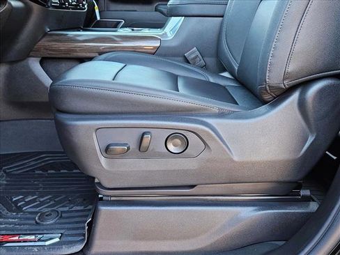 New 2026 Chevrolet Silverado 2500 LT w/ Texas Edition image 4