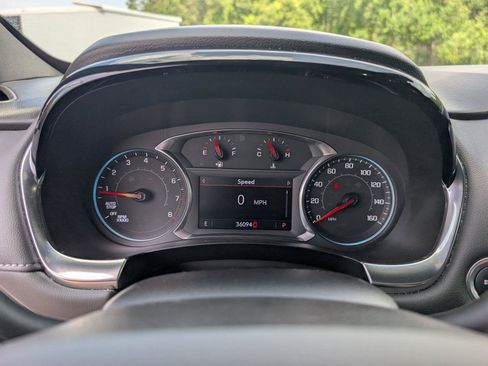 Used 2023 Chevrolet Traverse LT FWD image 27