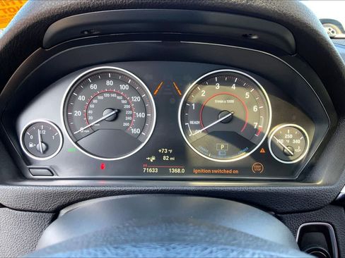 Used 2018 BMW 330e w/ Premium Package RWD image 21