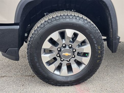 New 2026 Chevrolet Silverado 2500 Custom w/ Custom Value Package image 9