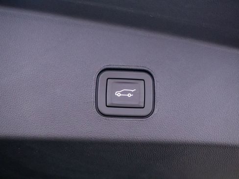 Certified 2025 Cadillac Lyriq Luxury AWD/4WD image 34