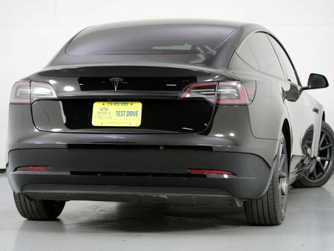 Used 2022 Tesla Model 3 image 5