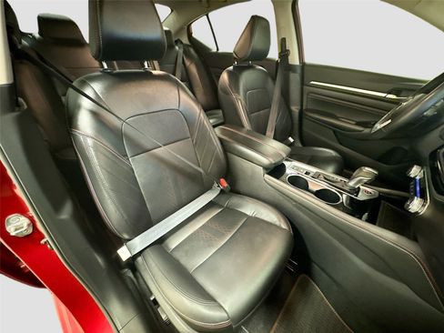 Used 2023 Nissan Altima 2.0 SR FWD image 30