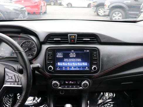 Used 2024 Nissan Versa SR image 19