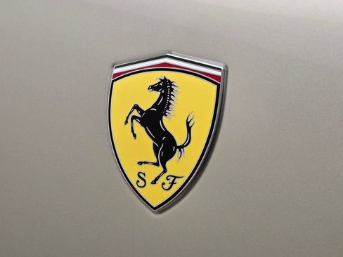 Used 2023 Ferrari Portofino M RWD image 16