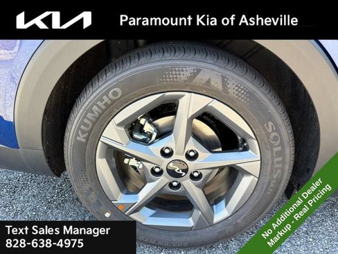 New 2025 Kia K4 LXS image 30