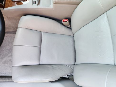 Used 2011 Cadillac STS image 30