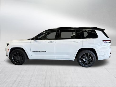 Used 2025 Jeep Grand Cherokee L Summit image 4