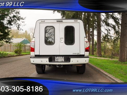 Used 2021 Nissan Titan SV w/ SV Convenience Package image 10