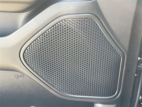 New 2026 RAM 1500 4x4 Crew Cab image 21