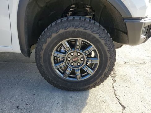 Used 2026 GMC Sierra 1500 AT4X AWD/4WD image 5