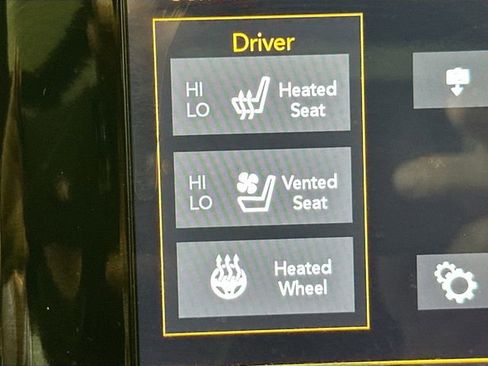 Used 2020 Jeep Grand Cherokee High Altitude AWD/4WD image 19