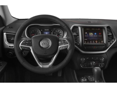Used 2015 Jeep Cherokee Trailhawk w/ Comfort/Convenience Group AWD/4WD image 10
