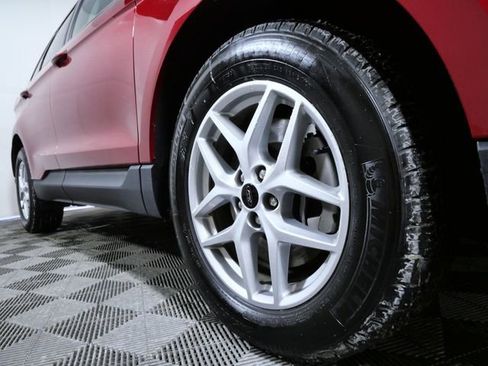 Certified 2023 Ford Edge SEL w/ Convenience Package image 2