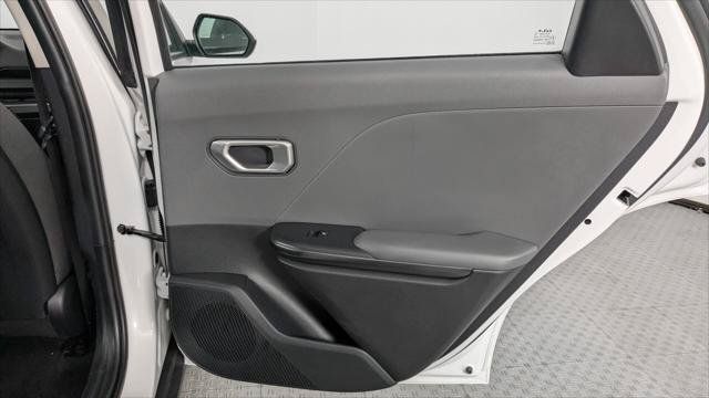 Used 2025 Kia K4 FWD image 21