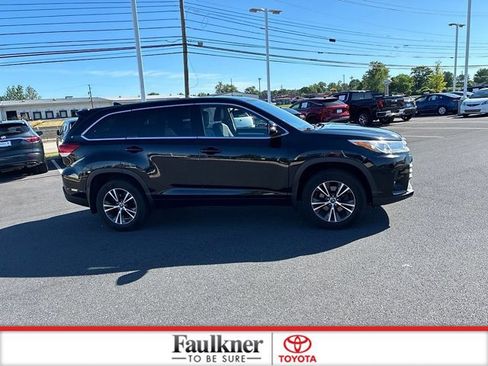 Certified 2018 Toyota Highlander Plus AWD/4WD image 5