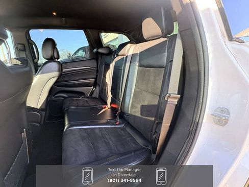 Used 2022 Jeep Grand Cherokee Laredo X image 10