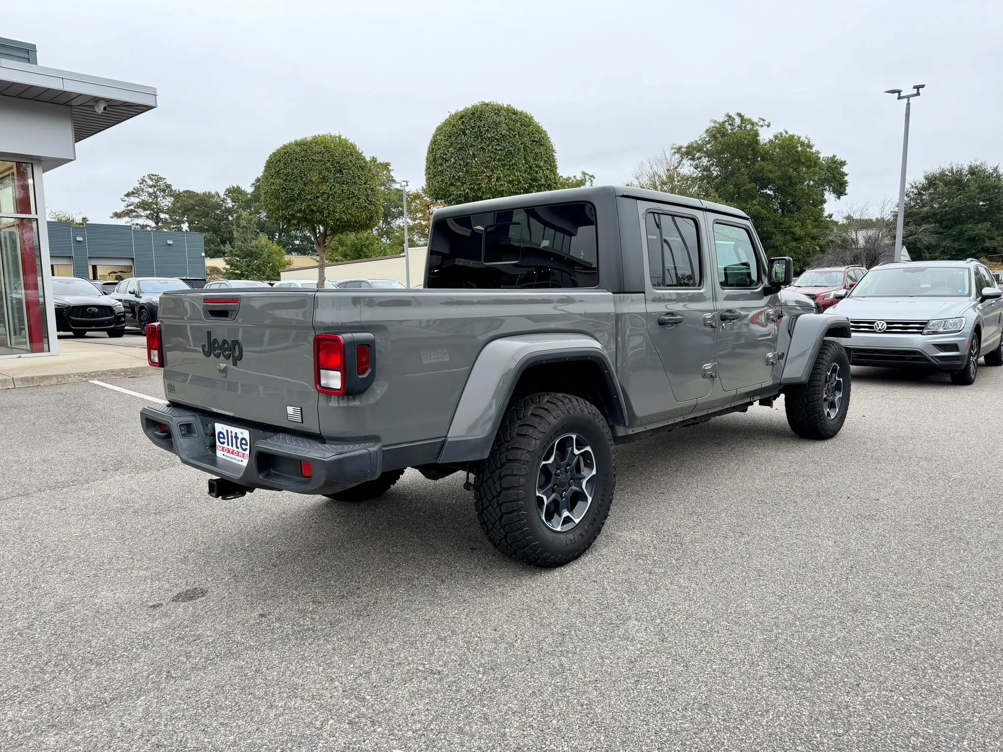 Used 2023 Jeep Gladiator Sport AWD/4WD image 7