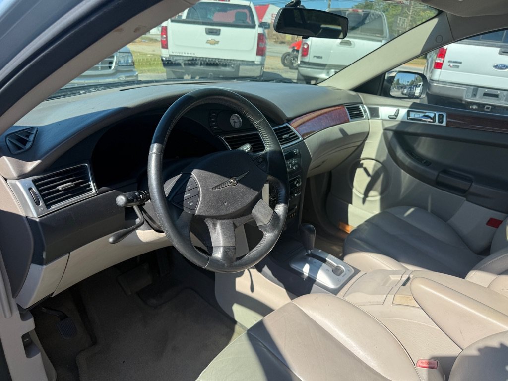 Used 2005 Chrysler Pacifica Touring FWD image 10