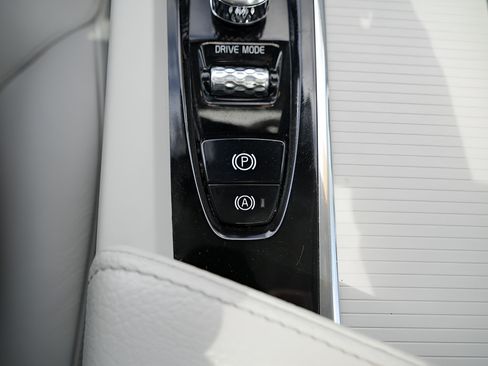 Used 2020 Volvo S60 T5 Momentum w/ Protection Package FWD image 34