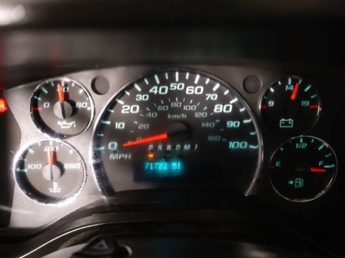 Used 2017 Chevrolet Express 2500 RWD image 4