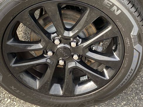 Used 2020 Jeep Grand Cherokee Altitude AWD/4WD image 25