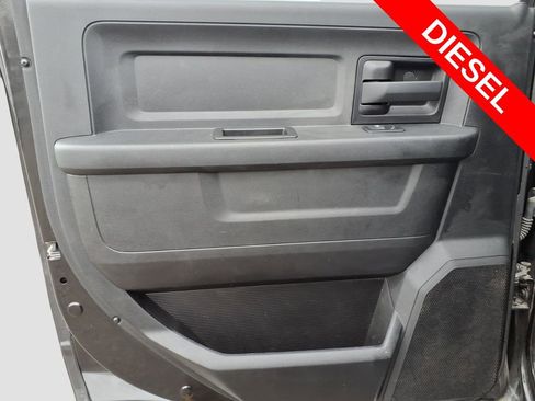 Used 2018 RAM 2500 Tradesman w/ Chrome Appearance Group image 15