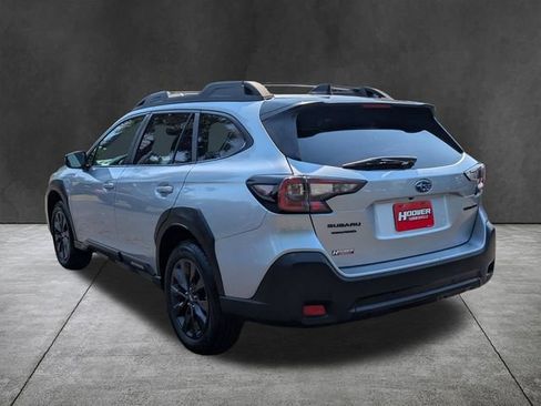 Used 2025 Subaru Outback Onyx Edition AWD/4WD image 7