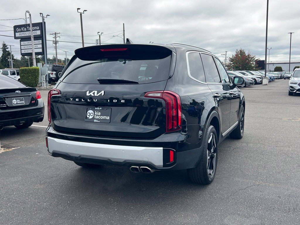 Certified 2025 Kia Telluride S FWD image 7