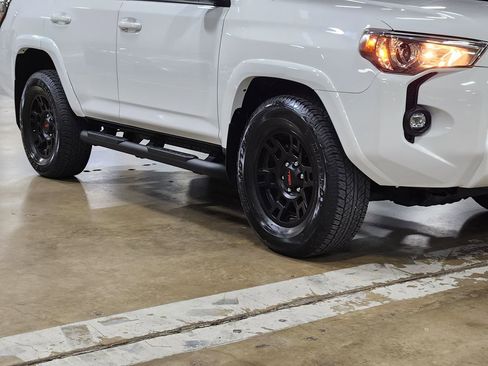Used 2022 Toyota 4Runner SR5 RWD image 14