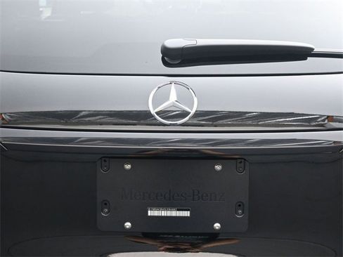New 2025 Mercedes-Benz GLC 300 image 16