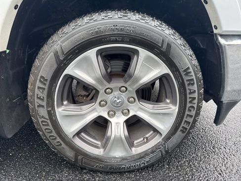 Used 2020 RAM 1500 Laramie AWD/4WD image 4