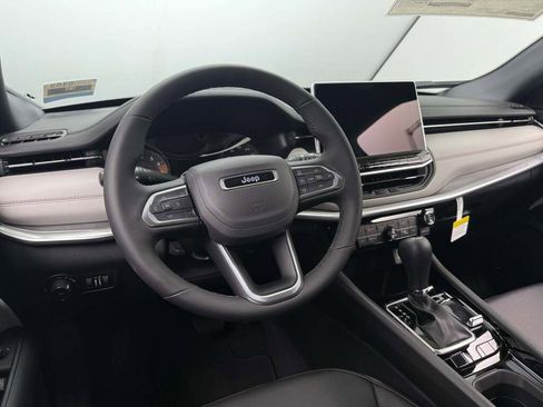 New 2026 Jeep Compass Limited image 24