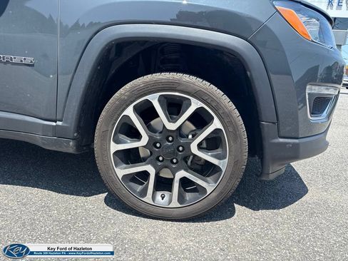Used 2018 Jeep Compass Limited w/ Trailer Tow Group AWD/4WD image 11