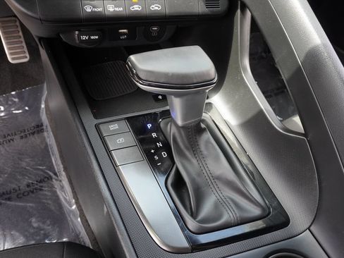 Used 2026 Hyundai Elantra Sport FWD image 18