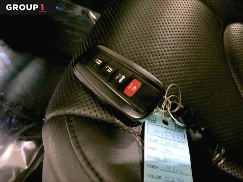 Used 2020 Toyota Avalon XSE w/ Carpet Mat Package image 15