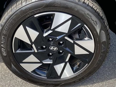 Used 2025 Hyundai Kona SEL AWD/4WD image 28
