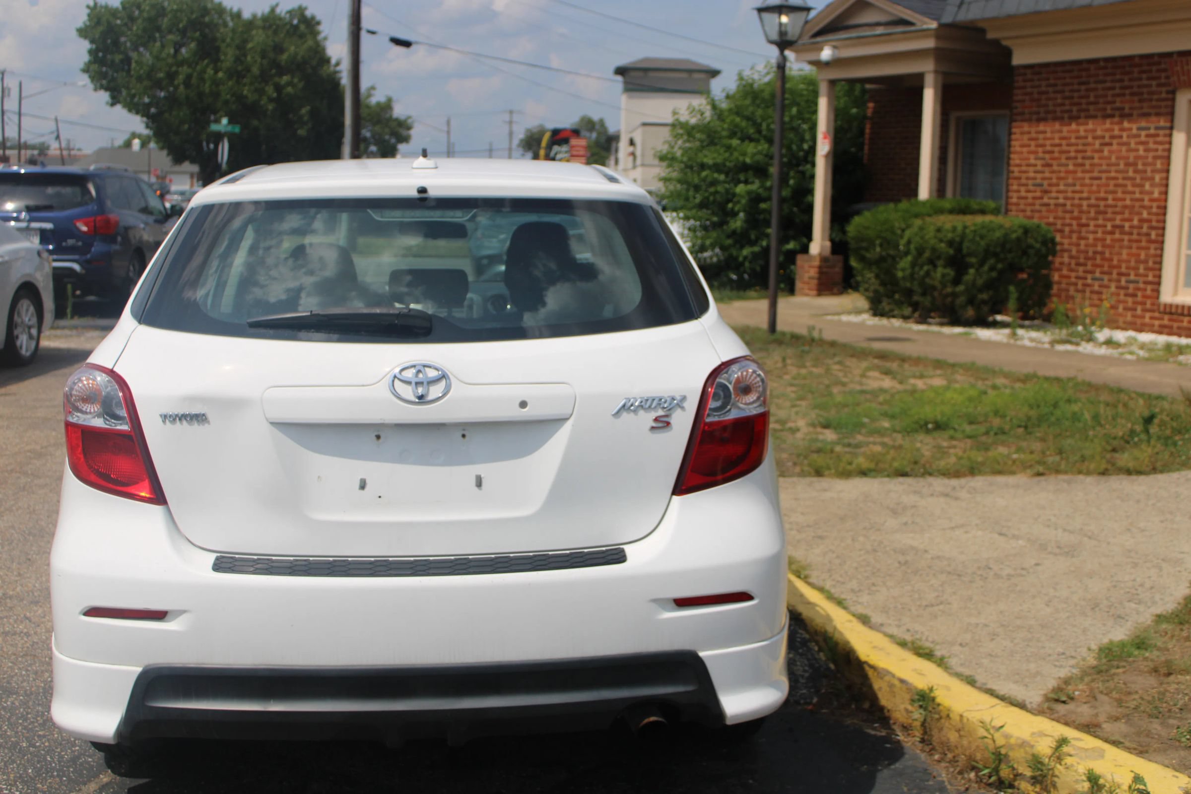 Used 2009 Toyota Matrix S FWD image 6